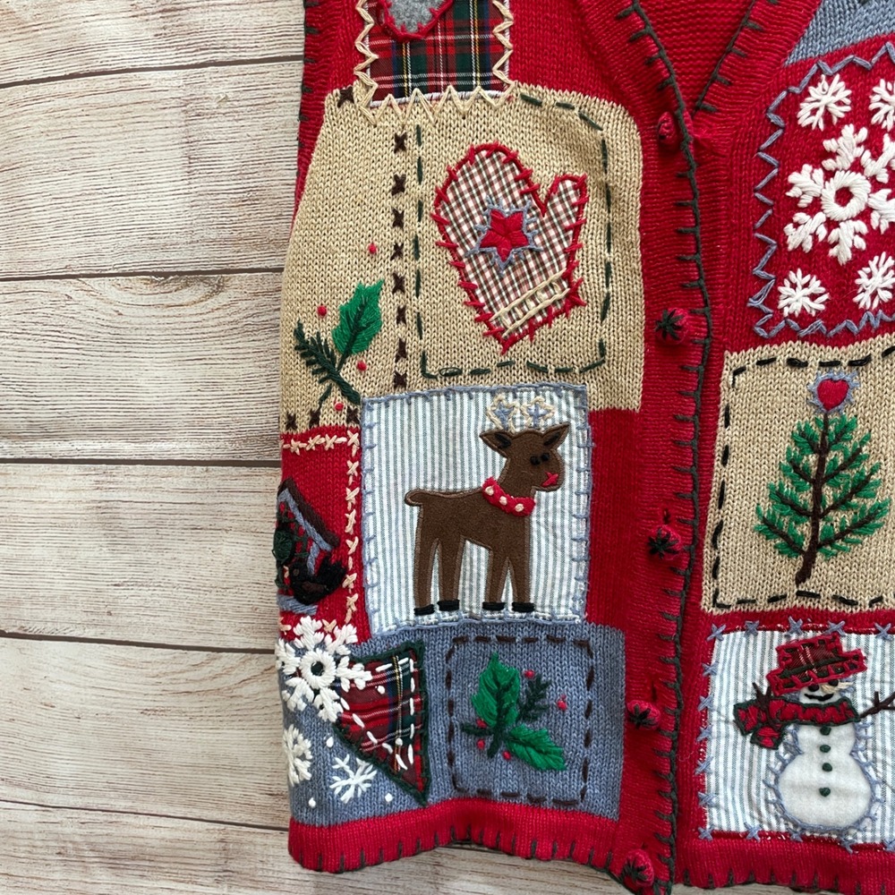 VINTAGE VICTORIA JONES EMBROIDERED PATCHWORK SWEATER VEST - Picture 4 of 9